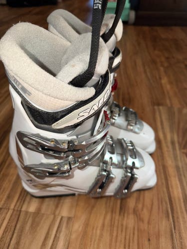 Women's Salomon MG Irony Ski Boots Mondo 23 & 23.5