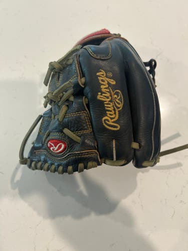 Rawlings Heart of the Hide RH Pitcher's Baseball Glove 11.75" (Used)