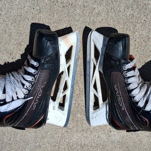 Bauer Vapor X900 Hockey Goalie Skates Mixed Width 6.5 (Used)
