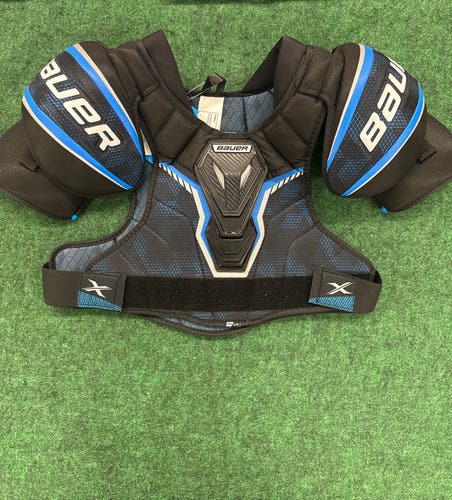 Intermediate Bauer X Shoulder Pads (New) | Intermediate Large