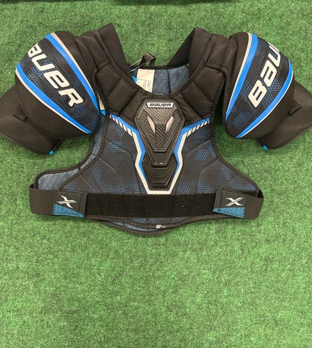 Intermediate Bauer X Shoulder Pads (New) | Intermediate Large