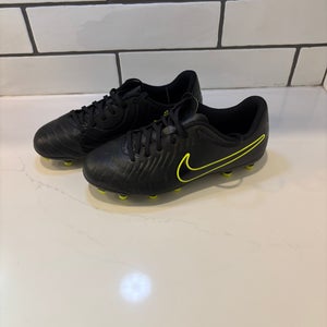 Black Unisex 5Y (Big Kids / Youth) Nike Tiempo Legend 10 Elite Molded Cleats Cleats (Used)