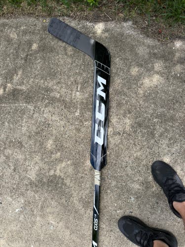 CCM Axis 1.5 Regular Goalie Stick 24" Paddle (Used)