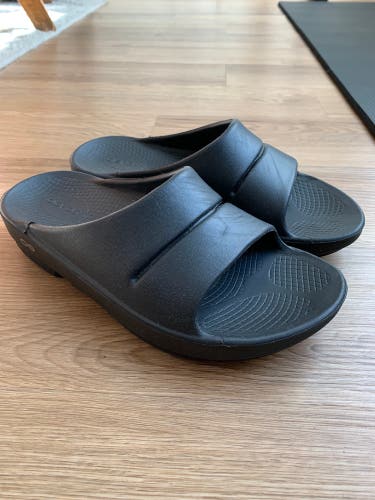 Oofos Ooahh Recovery Slides Size M 8.0 (W 9.0) Black