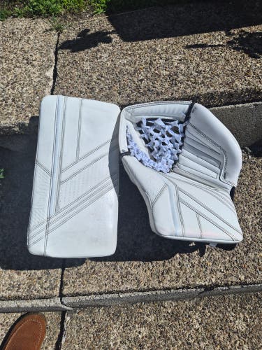 Sr. Warrior Ritual G6 E+ Goalie Glove and Blocker setRegular (Used)