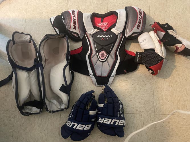 Bauer 4 Roll Gloves 14" Pro Stock (Used)