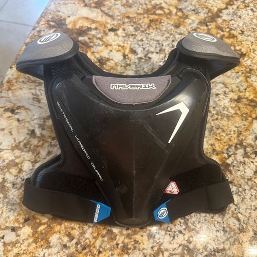 Medium Youth Maverik Charger Shoulder Pads (Used)