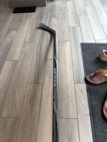 Intermediate Bauer Vapor Flylite Left Hand Hockey Stick P92 55 Flex Pro Stock (Used)