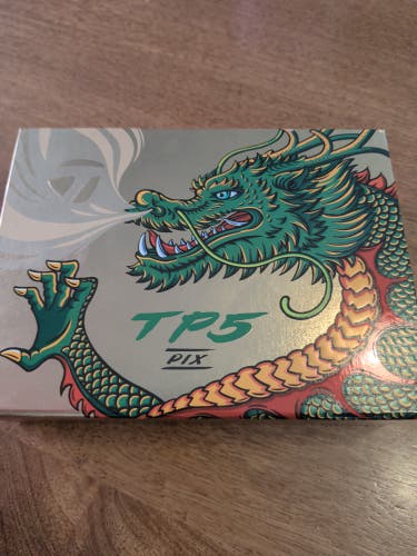 TaylorMade TP5 Balls 12 Pack (1 Dozen) (New)