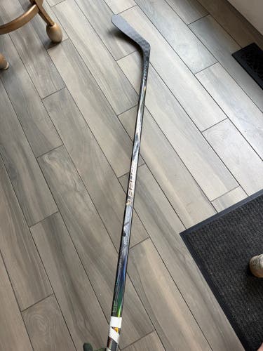 Intermediate Bauer Vapor Flylite Left Hand Hockey Stick P92 55 Flex Pro Stock (New)