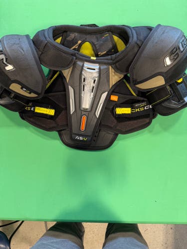 CCM Tacks AS-V Shoulder Pads | Junior Medium