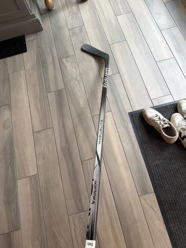 Intermediate Bauer Vapor Hyperlite 2 Left Hand Hockey Stick P92 50 Flex Pro Stock (New)
