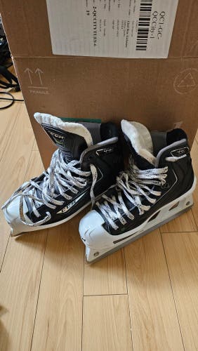 CCM Ribcor 44K Hockey Goalie Skates Extra Wide Width 7 (Used)