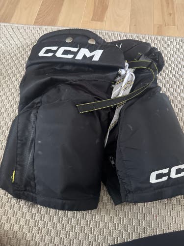Junior Small CCM Tacks Hockey Pants (Used)