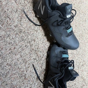 Black Men's Size M 11.0 (W 12.0) Adult New Balance Freeze 3.0 Low Top Molded Cleats (Used)
