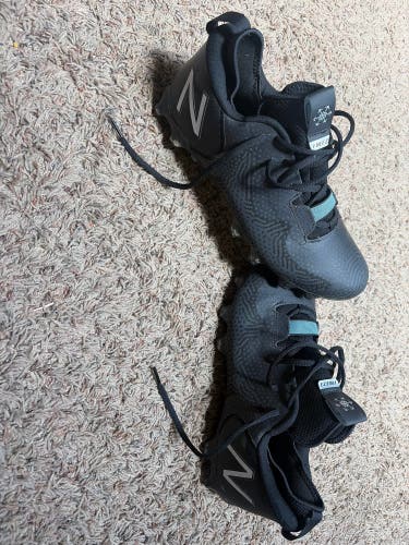 Black Men's Size M 11.0 (W 12.0) Adult New Balance Freeze 3.0 Low Top Molded Cleats (Used)