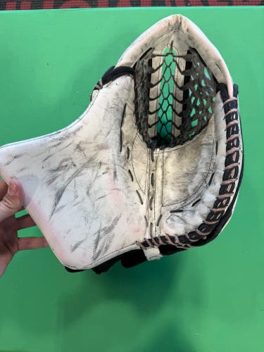 True L12.2 Goalie Glove Regular | Senior | Kupsky Pro Stock