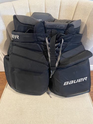 Intermediate Small Bauer Elite Hockey Goalie Pants (Used)
