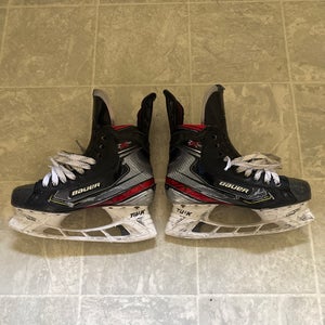 2019 Bauer Vapor 2X Pro Hockey Skates Regular Width Pro Stock 7 (Used)