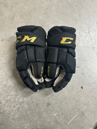 15” CCM OHL Pro Stock Hockey Gloves (Used)