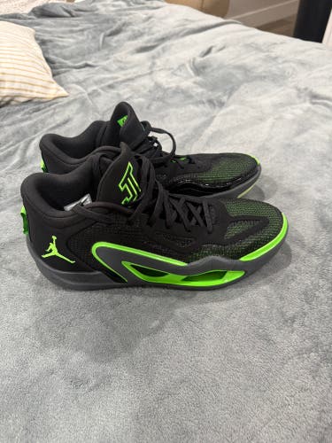 Jordan Tatum 1 green strike