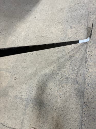 Pro Blackout Extra Lite Hockey Stick RH | P88 Senior 75 Flex