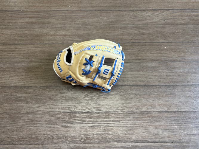 New Wilson A2000 BW7 11.75" I Web
