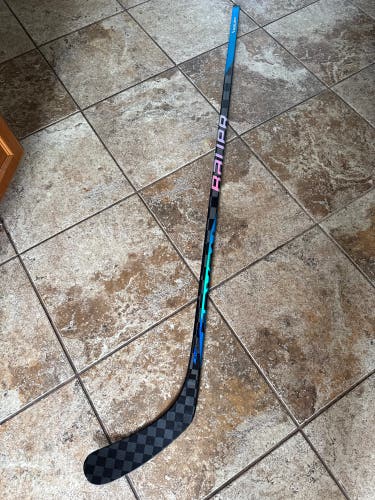 Senior Bauer Nexus Sync Right Handed Hockey Stick P92 87 Flex (Used)