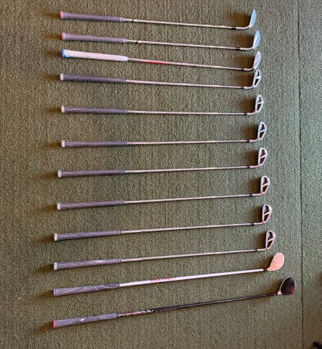 Men's 2022 TaylorMade SIM MAX Right Handed Iron Set Stiff Flex 10 Pieces (Used)