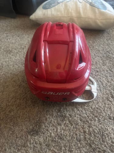 Small Bauer Re-Akt 150 Helmet (Used)