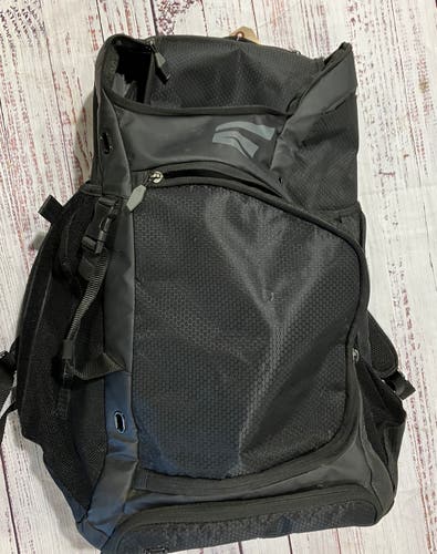 Black Easton E610CBP Catcher's Bag (Used)