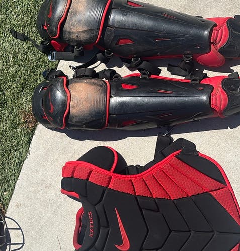 Nike Diamond Elite Catcher's Set (Used) (San Diego State issued)