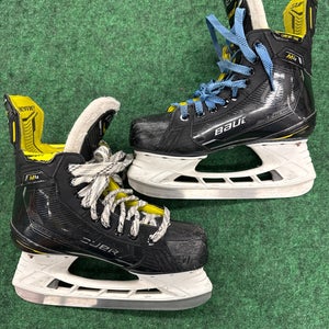 Intermediate Bauer Supreme M4 Hockey Skates (Fit 3) Size 5.5 (Used)