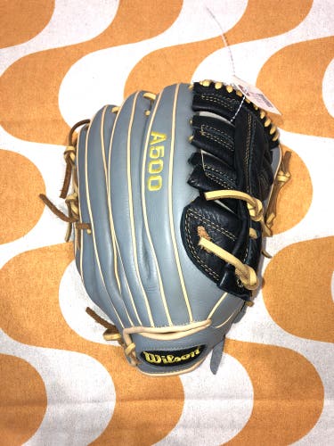 Gray Wilson A550 RH Outfield Baseball Glove 12.5" (Used)