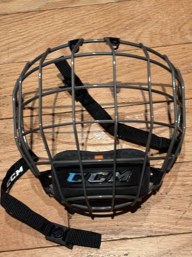Small CCM FM780 Full Cage (Used)