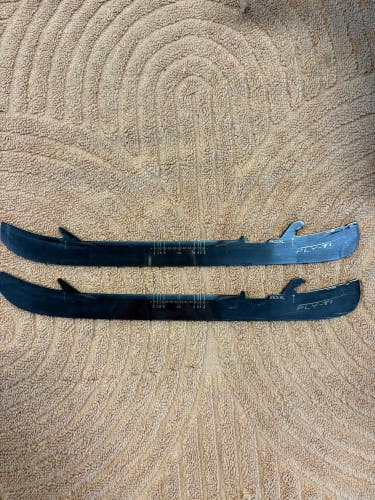 Bauer Fly-Ti 263-XL mm Blades (Used)