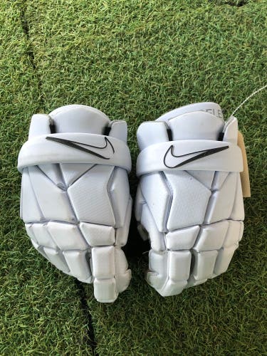 Medium Nike Vapor Select Lacrosse Gloves (Used)