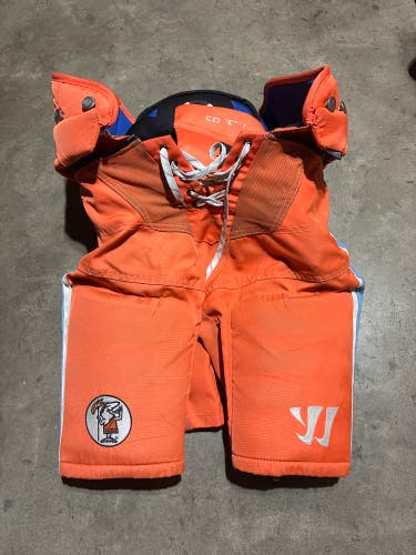 Junior large Little Caesars pants (Used)