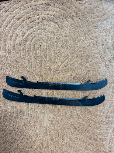 Bauer Fly-Ti 272-XL mm Blades (Used)