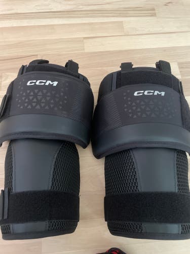 CCM XF Pro Knee Pad Senior