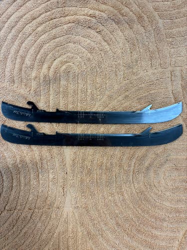 Bauer Fly-Ti 272-XL mm Blades (Used)