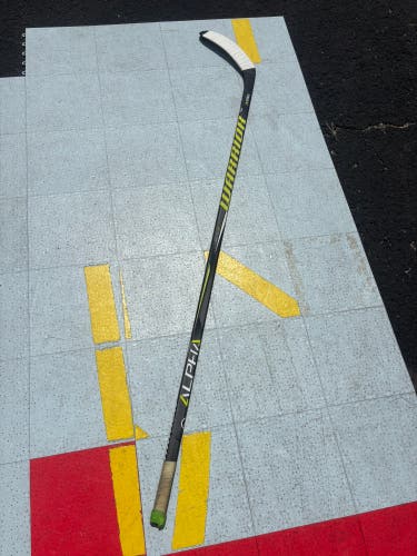 Senior Warrior Alpha QXT Right Handed Hockey Stick W03 85 Flex Pro Stock (Used)