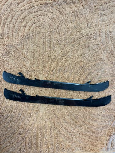 Bauer Fly-Ti 272-XL mm Blades (Used)