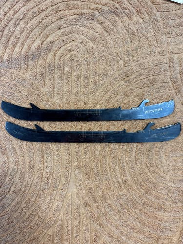 Bauer Fly-Ti 272-XL mm Blades (Used)