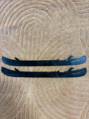 Bauer Fly-Ti 272-XL mm Blades (Used)