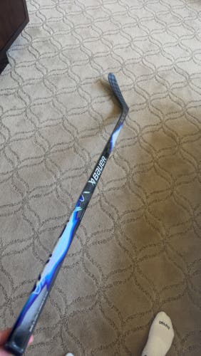 Junior Bauer Vapor Flylite Left Hand Hockey Stick P28 50 Flex (New)