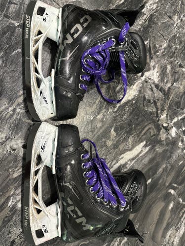 Black 2024 CCM Tacks XF Pro Hockey Skates Regular Width Size 3 (Used)