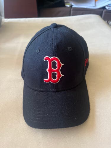 Boston Red socks Blue Kids Unisex Child-Youth Small / Medium New Era Hat (Used)