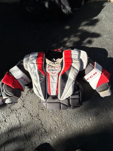 Large/Extra Large CCM EFlex 5.5 Goalie Chest Protector (Used)