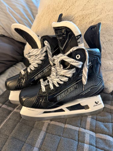 2024 Bauer Supreme M50 Pro Hockey Skates Regular Width 8 (New)
